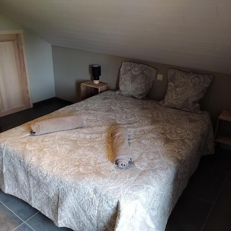 Gite De Charme Rosardenne Vaux-sur-Sure Exterior photo