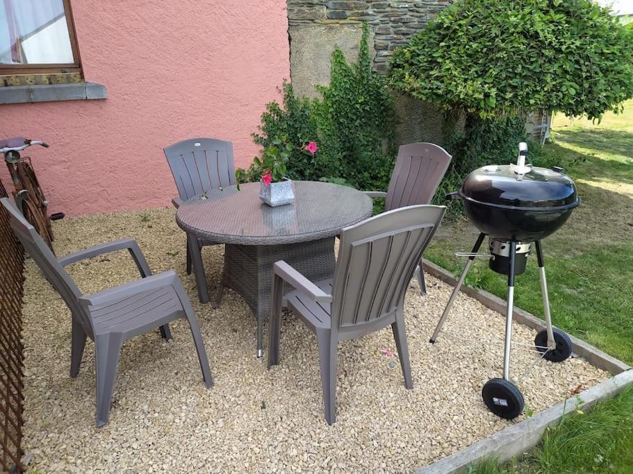 Gite De Charme Rosardenne Vaux-sur-Sure Exterior photo